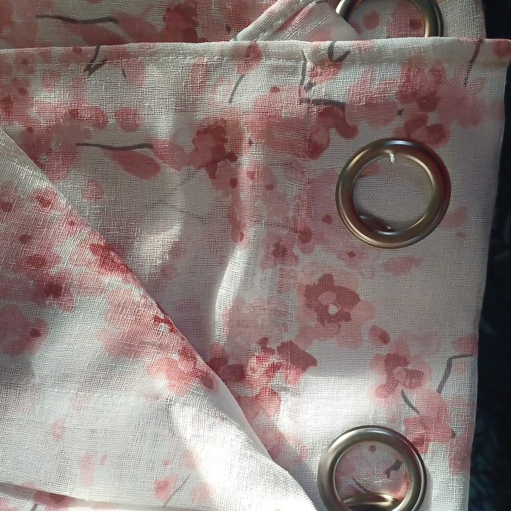 🌺🌷💐Four Grommet Window Panels